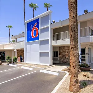 6 Old Town Fashion Square Hotel